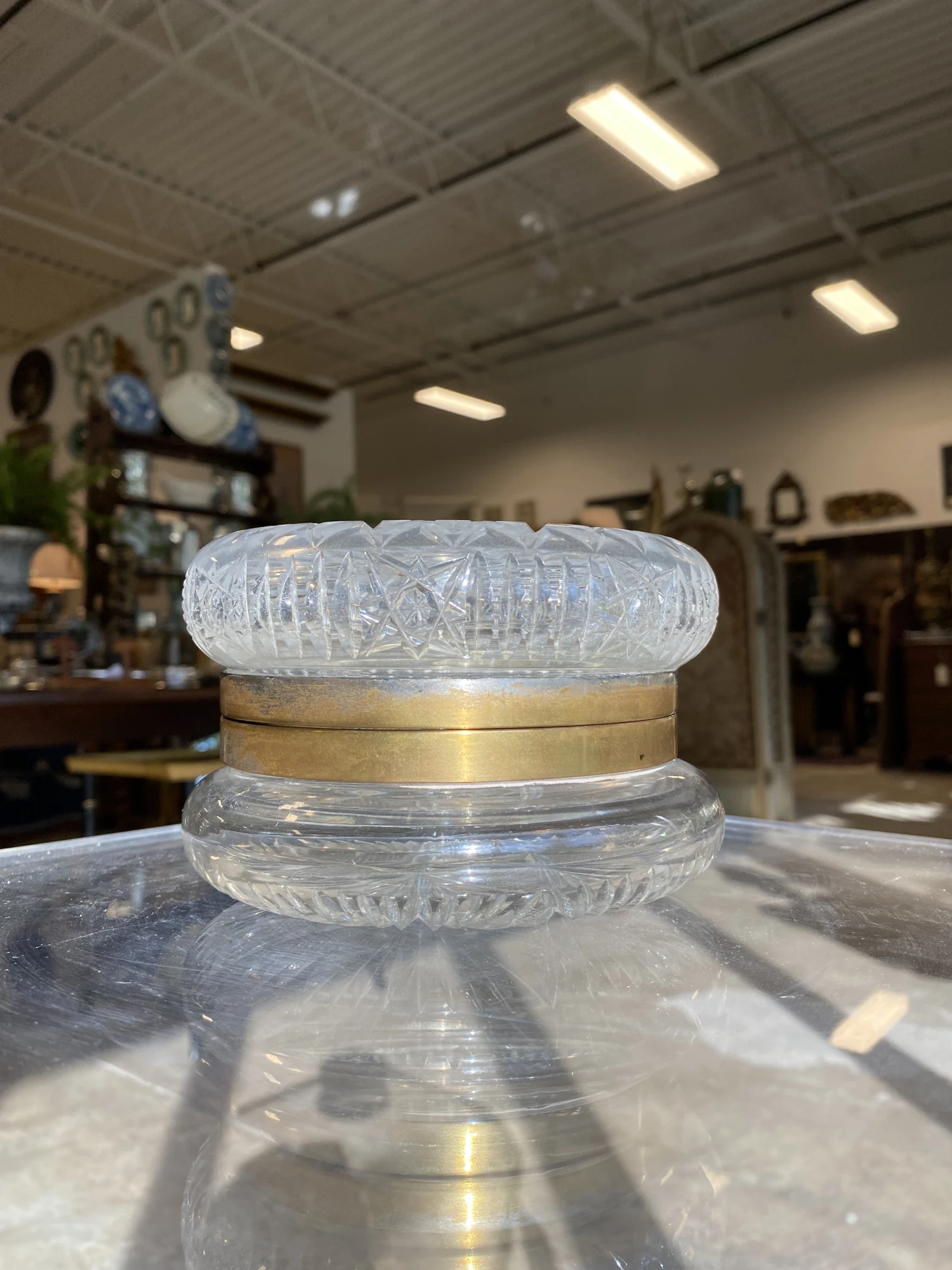 1920s Antique French Cut Crystal Hinged Dresser Box 4 1920s Antique French Cut Crystal Hinged Dresser Box - Image 2