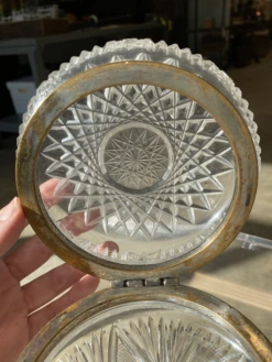 1920s Antique French Cut Crystal Hinged Dresser Box 20 1920s Antique French Cut Crystal Hinged Dresser Box -CHAIRISH Shop 1920s antique french cut crystal hinged dresser box 9048