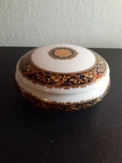 1950s Bacchus Limoges France Round Porcelain Trinket Box 15 1950s Bacchus Limoges France Round Porcelain Trinket Box -CHAIRISH Shop 1950s bacchus limoges france round porcelain trinket box 7454