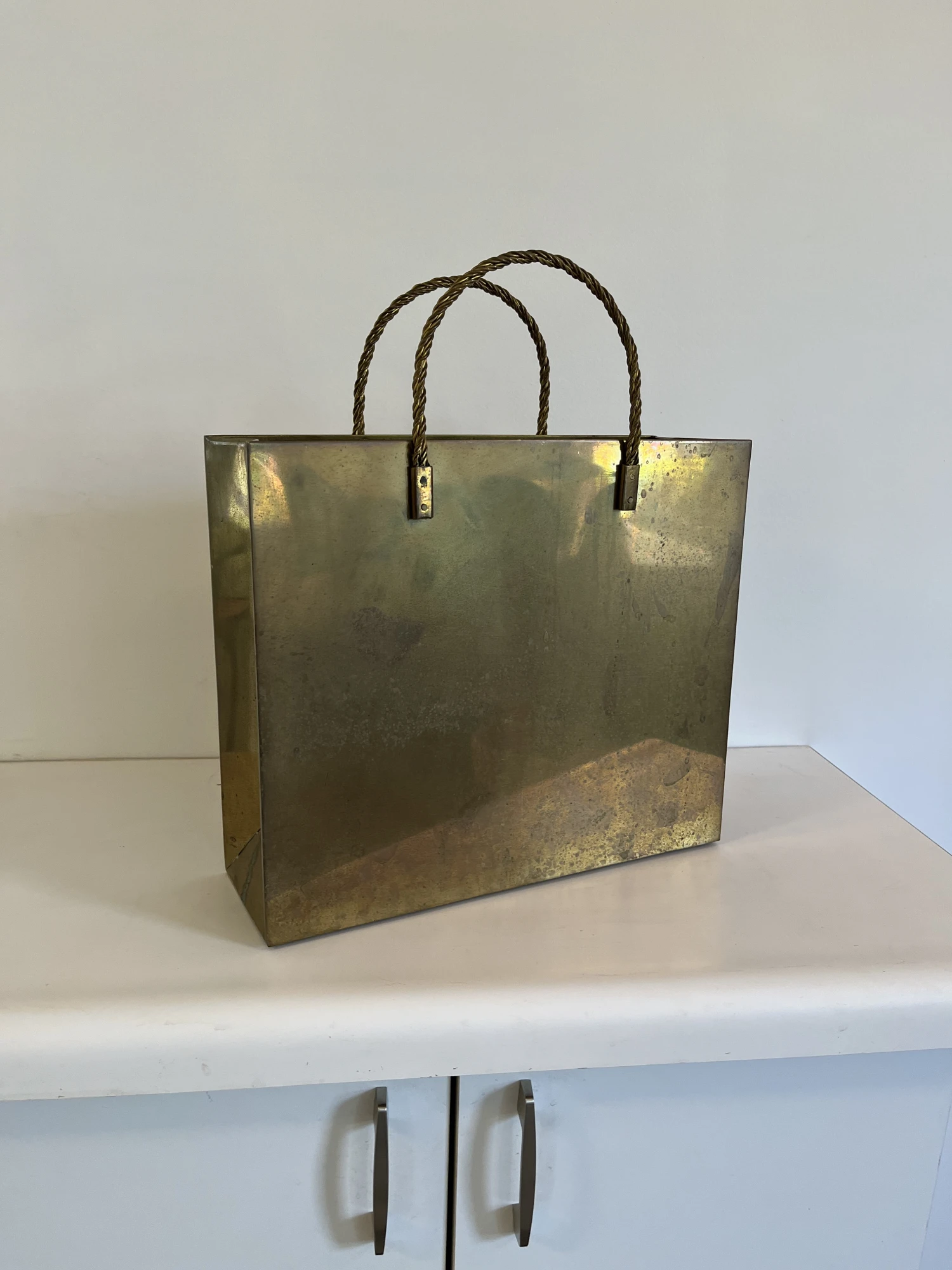 1960s Gio Ponti Style Brass Magazine Rack Or Waste Paper Basket 4 1960s Gio Ponti Style Brass Magazine Rack Or Waste Paper Basket - Image 2