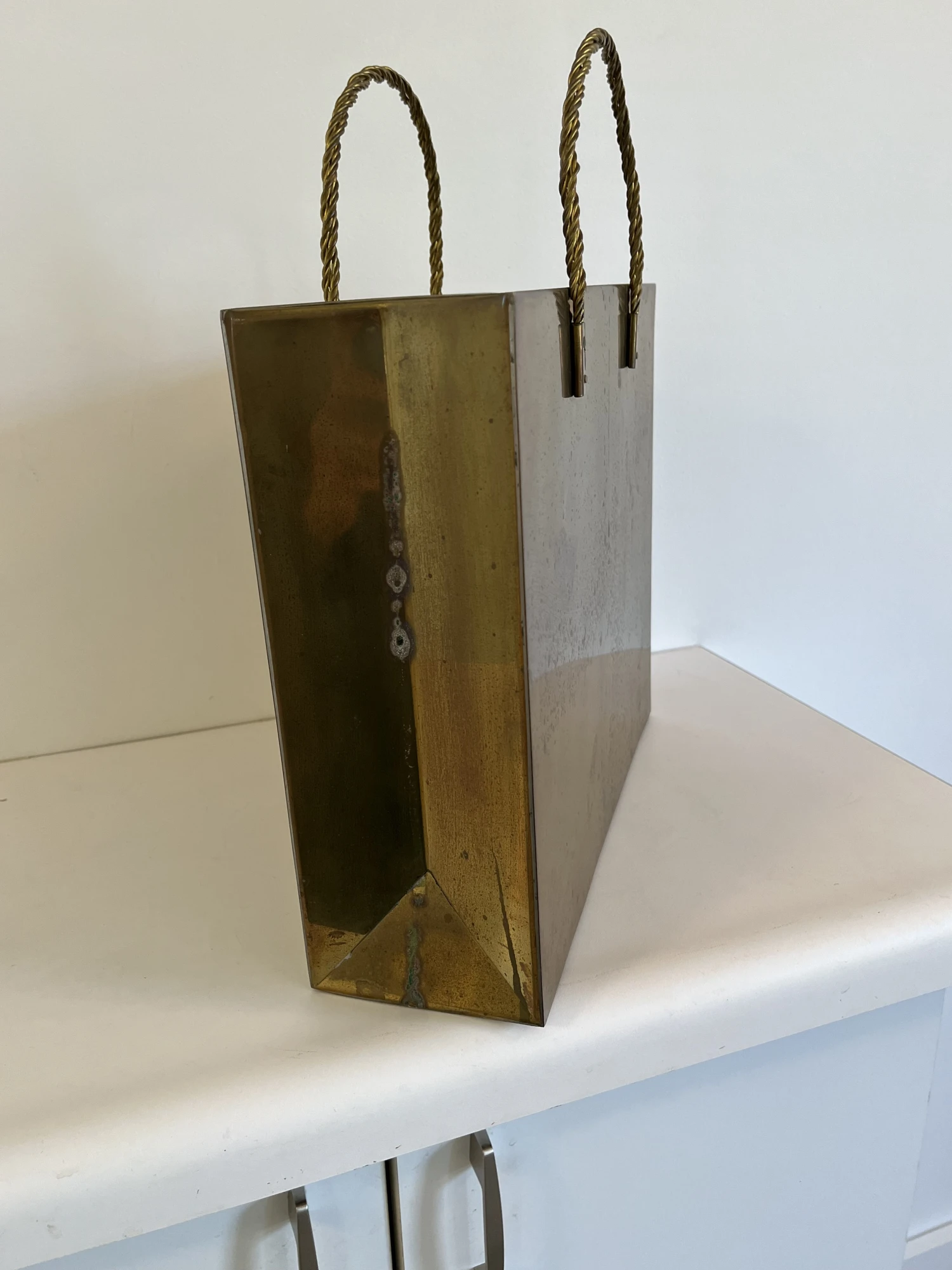 1960s Gio Ponti Style Brass Magazine Rack Or Waste Paper Basket 5 1960s Gio Ponti Style Brass Magazine Rack Or Waste Paper Basket - Image 3