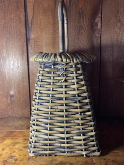 1960s Large Rattan Basket -CHAIRISH Shop 1960s large rattan basket 8604