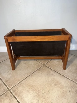 1960s Teak & Suede Leather Magazine Rack, Made In Denmark 11 1960s Teak & Suede Leather Magazine Rack, Made In Denmark -CHAIRISH Shop 1960s teak and suede leather magazine rack made in denmark 3989