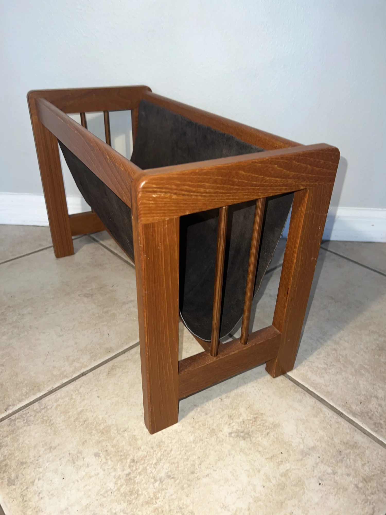 1960s Teak & Suede Leather Magazine Rack, Made In Denmark 4 1960s Teak & Suede Leather Magazine Rack, Made In Denmark - Image 2