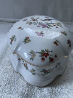 1960s Vintage Limoges France Large Keepsake Oval Box With Lid -CHAIRISH Shop 1960s vintage limoges france large keepsake oval box with lid 5164