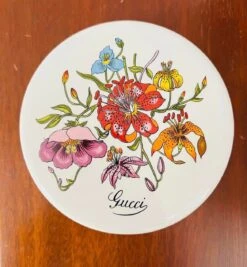 1970s Gucci Flora Motif Porcelain Lidded Box -CHAIRISH Shop 1970s gucci flora motif porcelain lidded box 9603