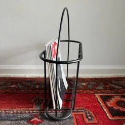 1970s Mid-Century Black Matte Metal Magazine Rack 13 1970s Mid-Century Black Matte Metal Magazine Rack -CHAIRISH Shop 1970s mid century black matte metal magazine rack 0389