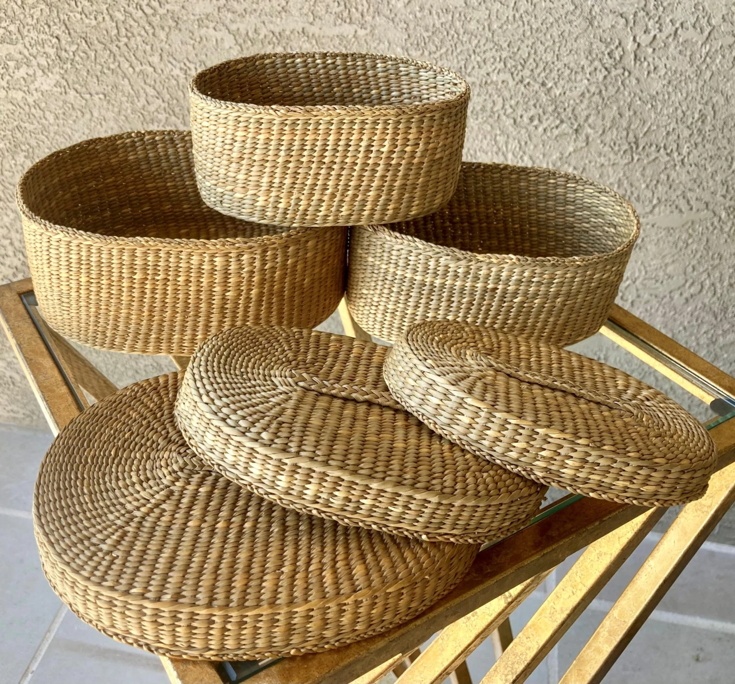 1970s Nesting Lidded Oblong Handwoven Grass Baskets - Set Of 3 6 1970s Nesting Lidded Oblong Handwoven Grass Baskets - Set Of 3 - Image 4