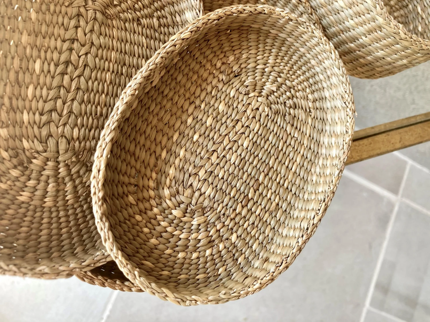 1970s Nesting Lidded Oblong Handwoven Grass Baskets - Set Of 3 10 1970s Nesting Lidded Oblong Handwoven Grass Baskets - Set Of 3 - Image 8