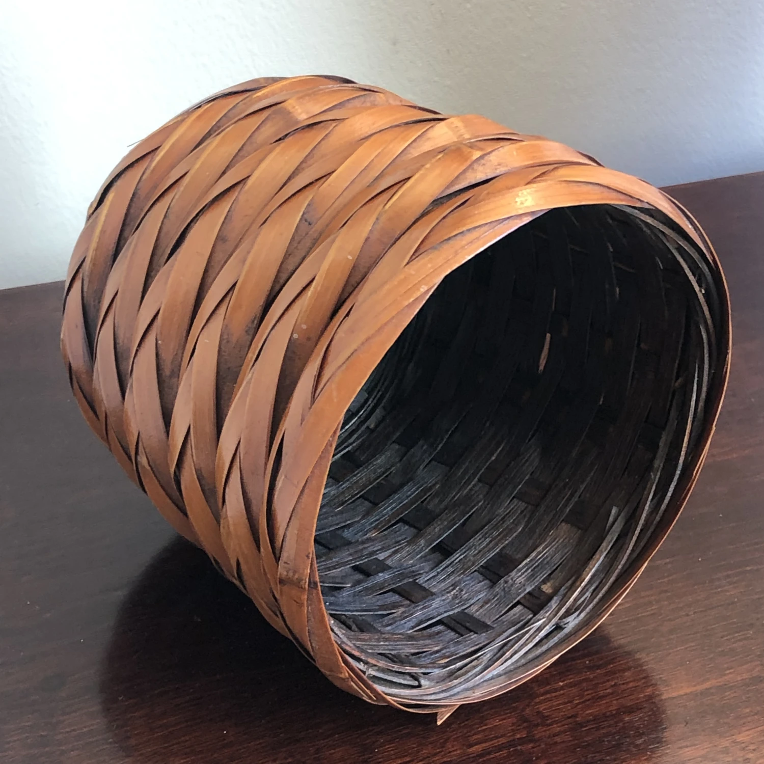 1970s Rattan Planter Basket 6 1970s Rattan Planter Basket - Image 4