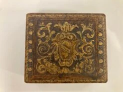 1970s Vintage Italian Tooled Leather Wooden 3 Deck Playing Card Box -CHAIRISH Shop 1970s vintage italian tooled leather wooden 3 deck playing card box 4519