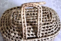 1970s Woven Lidded Basket With Handles 21 1970s Woven Lidded Basket With Handles -CHAIRISH Shop 1970s woven lidded basket with handles 0263