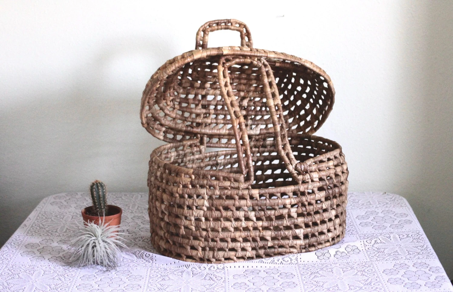 1970s Woven Lidded Basket With Handles 4 1970s Woven Lidded Basket With Handles - Image 2