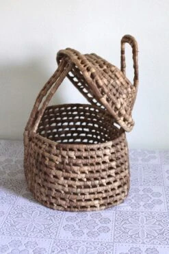 1970s Woven Lidded Basket With Handles 15 1970s Woven Lidded Basket With Handles -CHAIRISH Shop 1970s woven lidded basket with handles 4015