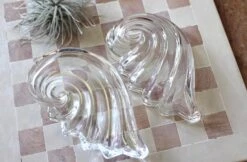 MIKASA 1980s Art Deco Style Crystal Shell Dish/Box -CHAIRISH Shop 1980s art deco style crystal shell dishbox 5445
