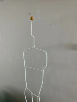 1980s Modernist Mannequin Display Form Iron Coat Hat Rack -CHAIRISH Shop 1980s modernist mannequin display form iron coat hat rack 6360