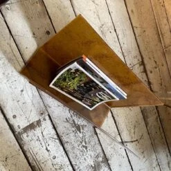 1980s Set Of Two Modernist Lucite Italian Magazine Stands -CHAIRISH Shop 1980s set of two modernist lucite italian magazine stands 0766