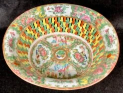19th Century Chinese Rose Medallion Reticulated Porcelain Basket 13 19th Century Chinese Rose Medallion Reticulated Porcelain Basket -CHAIRISH Shop 19th century chinese rose medallion reticulated porcelain basket 5837
