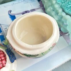 20th Century Chinoiserie Porcelain Tobacco Leaf Pomegranate Lidded Box -CHAIRISH Shop 20th century chinoiserie porcelain tobacco leaf pomegranate lidded box 1651