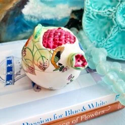 20th Century Chinoiserie Porcelain Tobacco Leaf Pomegranate Lidded Box -CHAIRISH Shop 20th century chinoiserie porcelain tobacco leaf pomegranate lidded box 4749