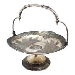 American Wilcox Silverplate Company Quadruple Plate Tiger Bride's Basket