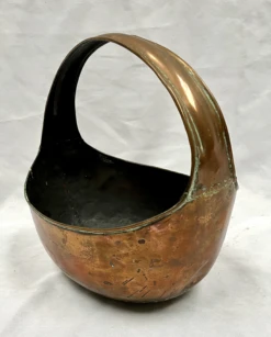 Antique Copper Basket W/Dovetail Crimped Seams 18 Antique Copper Basket W/Dovetail Crimped Seams -CHAIRISH Shop antique copper basket wdovetail crimped seams 1920