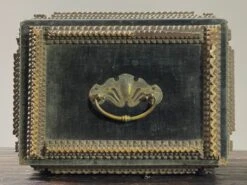 Antique Green Velvet Chip Carved Tramp Art Box (1911) -CHAIRISH Shop antique green velvet chip carved tramp art box 1911 8187