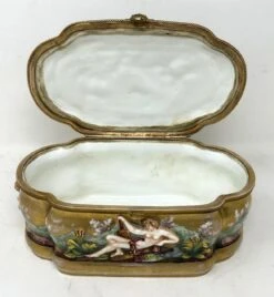Antique Naples Capodimonte Porcelain Gilt Mounted Jewlery Dresser Or Trinket Box Casket -CHAIRISH Shop antique naples capodimonte porcelain gilt mounted jewlery dresser or trinket box casket 1218