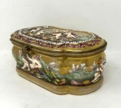 Antique Naples Capodimonte Porcelain Gilt Mounted Jewlery Dresser Or Trinket Box Casket -CHAIRISH Shop antique naples capodimonte porcelain gilt mounted jewlery dresser or trinket box casket 2928