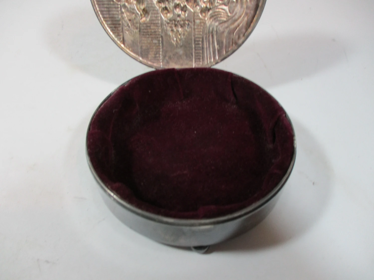Antique Silver-Plated Round Repousse Box, Made In Denmark 6 Antique Silver-Plated Round Repousse Box, Made In Denmark - Image 4