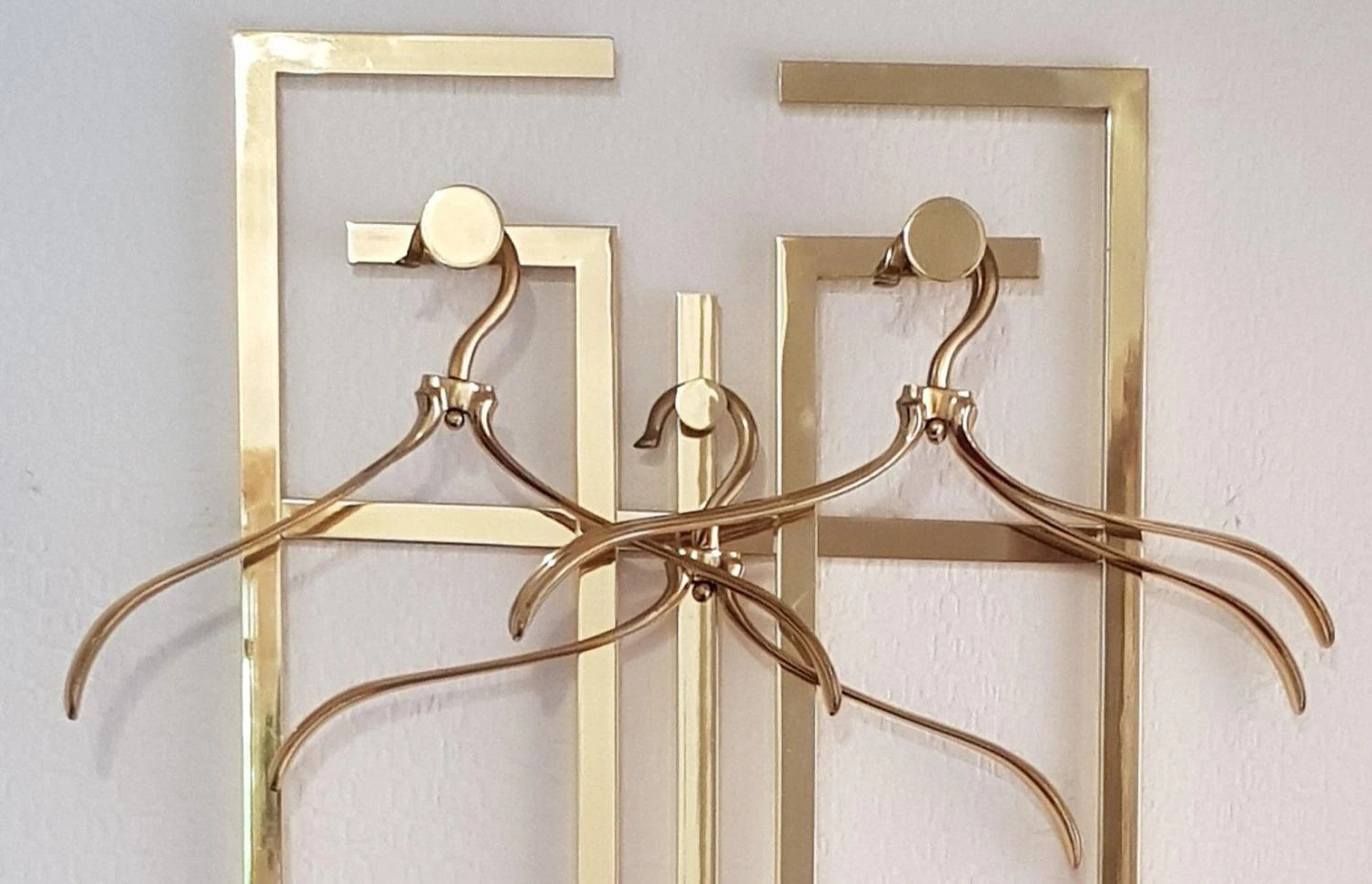 Art Deco Brass Wall Rack With Hangers, 1980s, Set Of 5 4 Art Deco Brass Wall Rack With Hangers, 1980s, Set Of 5 - Image 2