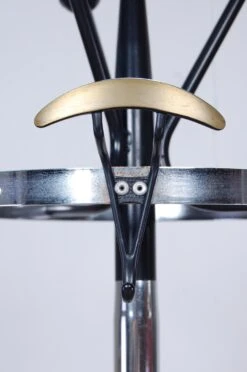 Black Enamelled Iron And Steel Hangers 16 Black Enamelled Iron And Steel Hangers -CHAIRISH Shop black enamelled iron and steel hangers 0690