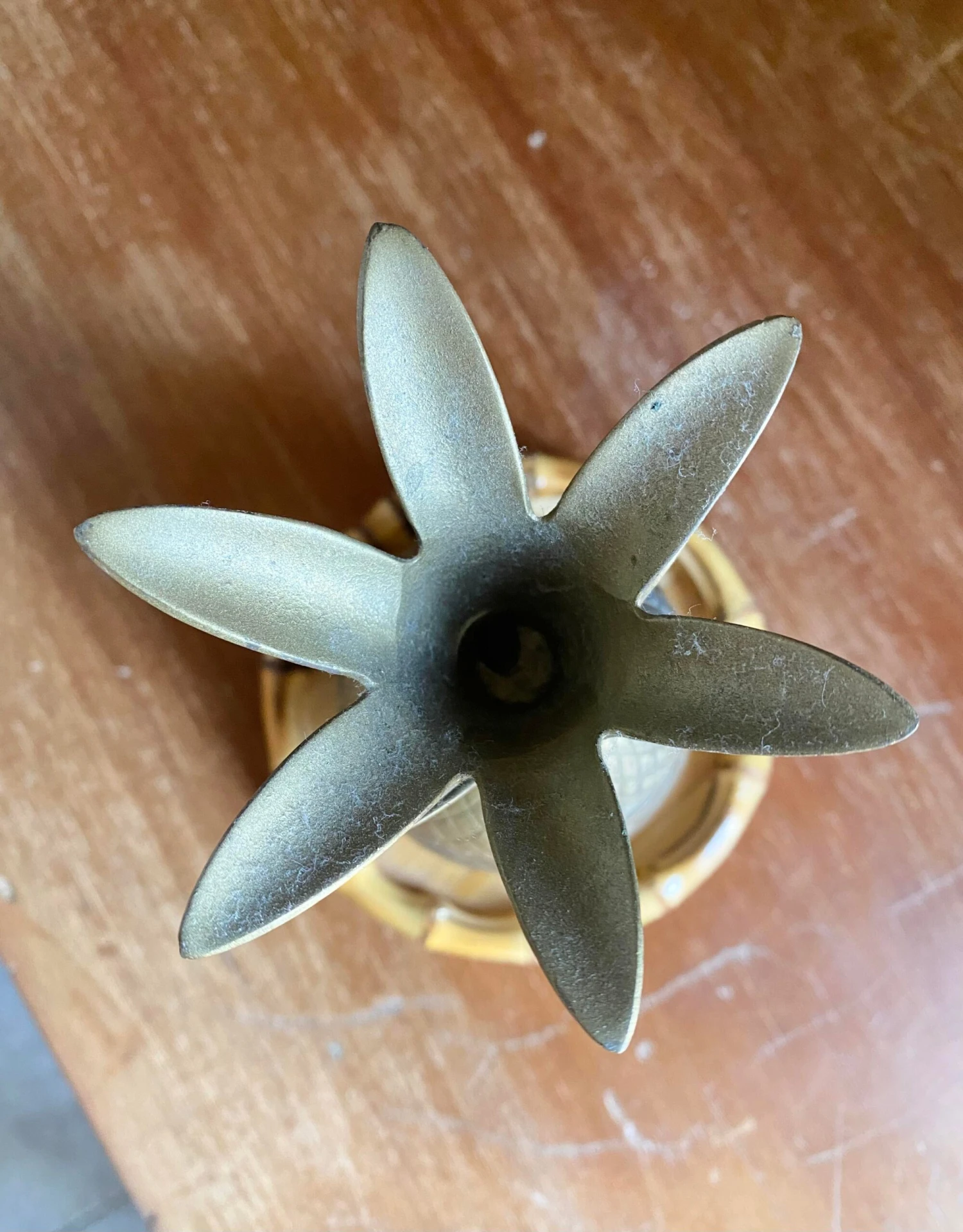 Chinoiserie Chic Brass Pineapple Trinket Box On Bamboo Plateau 9 Chinoiserie Chic Brass Pineapple Trinket Box On Bamboo Plateau - Image 7