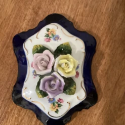 Early 19th Century Collectiable Antique Capodimonte Italian Porcelain Molded Flowers Decor Box -CHAIRISH Shop early 19th century collectiable antique capodimonte italian porcelain molded flowers decor box 5312