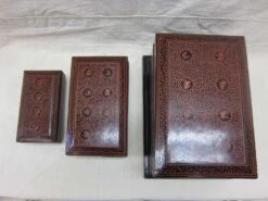 Early 20th Century Burmese Lacquer Wood Nesting Boxes - Set Of 3 -CHAIRISH Shop early 20th century burmese lacquer wood nesting boxes set of 3 0775