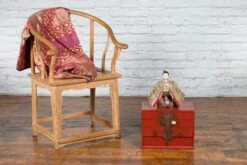 Early 20th Century Chinese Red Lacquer & Bronze Hardware Jewelry Box -CHAIRISH Shop early 20th century chinese red lacquer and bronze hardware jewelry box 8268