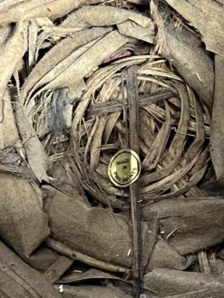 Handmade Natural Fiber And Leaf Basket Wrapped In Fish Net, 1970s -CHAIRISH Shop handmade natural fiber and leaf basket wrapped in fish net 1970s 1591