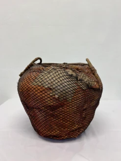 Handmade Natural Fiber And Leaf Basket Wrapped In Fish Net, 1970s -CHAIRISH Shop handmade natural fiber and leaf basket wrapped in fish net 1970s 1684