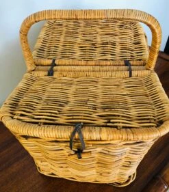 Italian Vintage Wicker Picnic Basket -CHAIRISH Shop italian vintage wicker picnic basket 5694