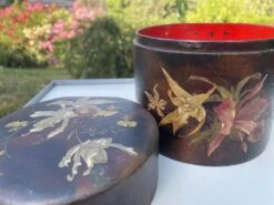 Japanese Cylindrical Box In Brown Lacquer Paint With Flower Decoration -CHAIRISH Shop japanese cylindrical box in brown lacquer paint with flower decoration 8772