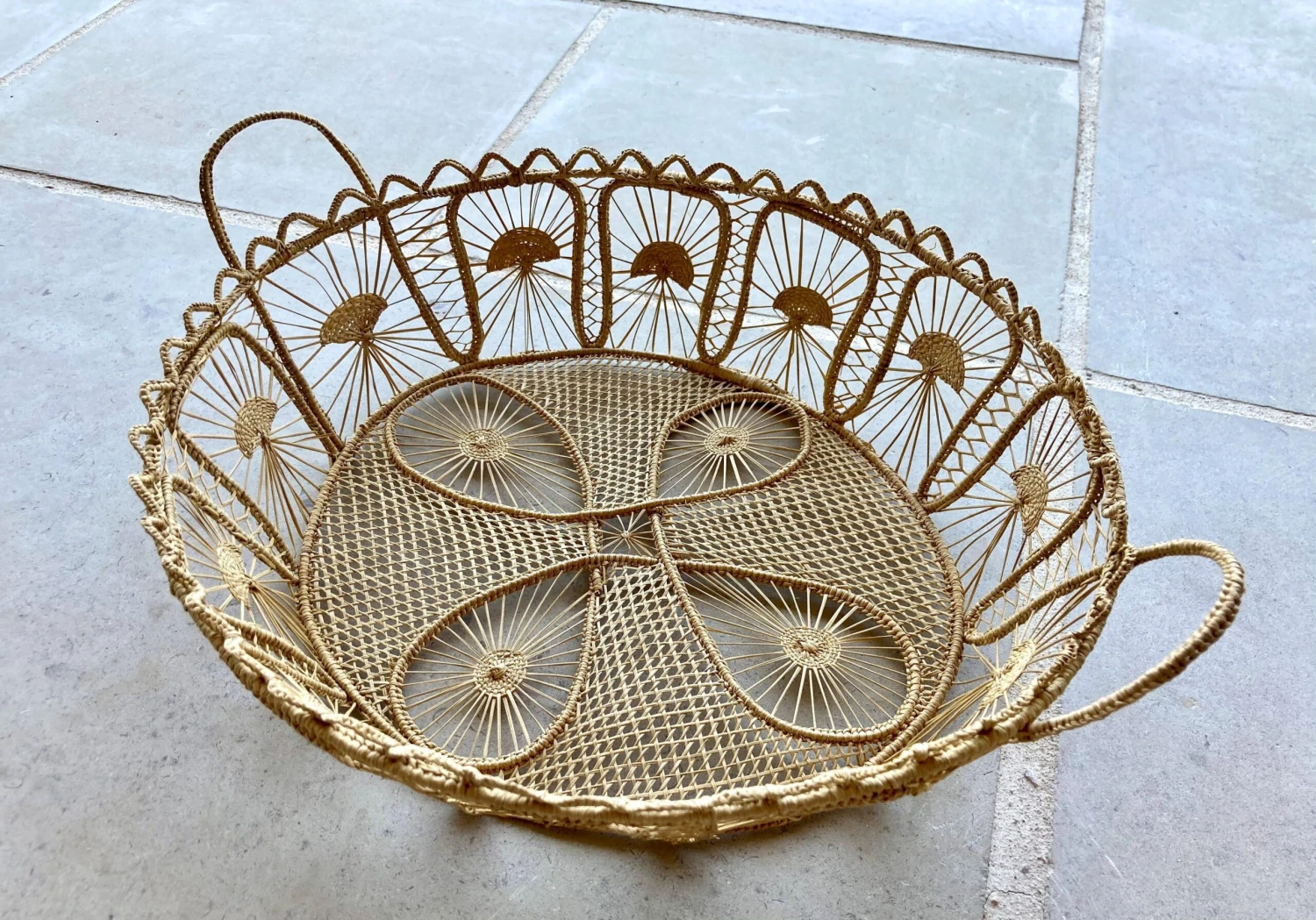 Late Mid-Century Handwoven Raffia “Teneriffe Lace” Basket 7 Late Mid-Century Handwoven Raffia “Teneriffe Lace” Basket - Image 5