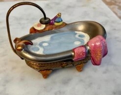 Limoges Signed Peint Main Bathtub Trinket Box -CHAIRISH Shop limoges signed peint main bathtub trinket box 0930