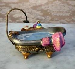 Limoges Signed Peint Main Bathtub Trinket Box -CHAIRISH Shop limoges signed peint main bathtub trinket box 8966