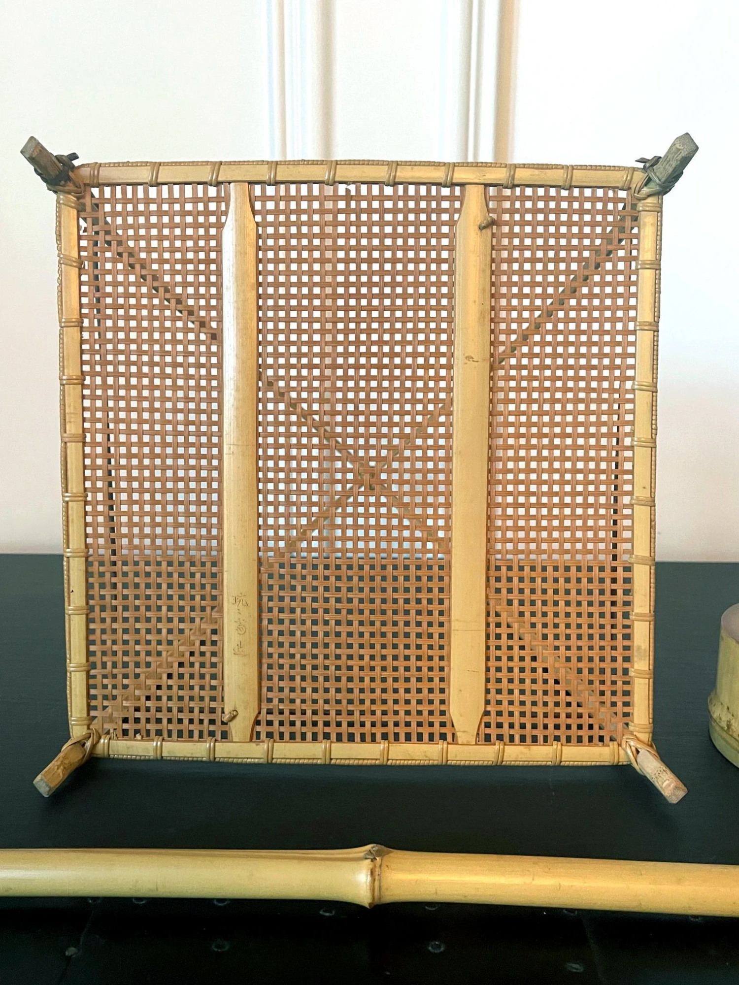 Mid 20th Century Suzuki Gengensai Japanese Woven Bamboo Hanging Ikebana Basket 8 Mid 20th Century Suzuki Gengensai Japanese Woven Bamboo Hanging Ikebana Basket - Image 6