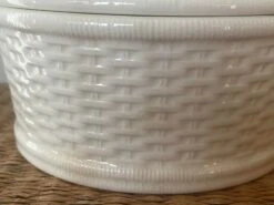 Mid 20th Century White Porcelain Box With Bird Handle 18 Mid 20th Century White Porcelain Box With Bird Handle -CHAIRISH Shop mid 20th century white porcelain box with bird handle 6799