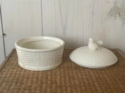 Mid 20th Century White Porcelain Box With Bird Handle 14 Mid 20th Century White Porcelain Box With Bird Handle -CHAIRISH Shop mid 20th century white porcelain box with bird handle 8220