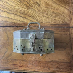 Pierced Brass Cricket Box 12 Pierced Brass Cricket Box -CHAIRISH Shop pierced brass cricket box 3612