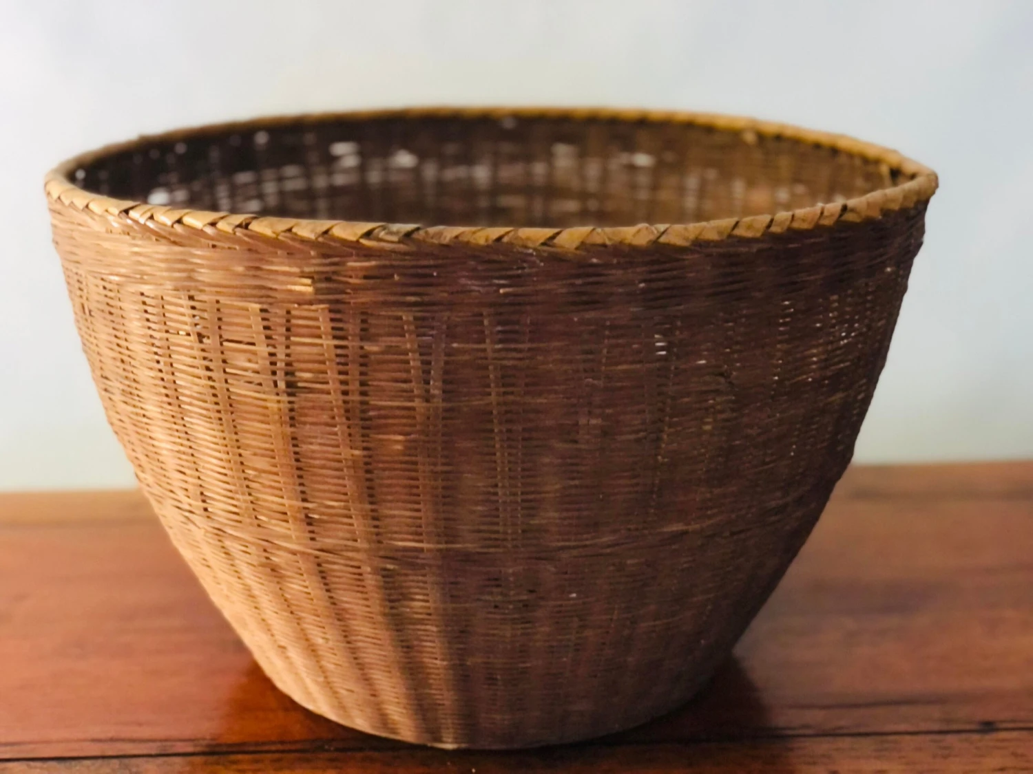 Rustic Chinese 19th Century Woven Rattan Large Round Grain Basket 5 Rustic Chinese 19th Century Woven Rattan Large Round Grain Basket - Image 3