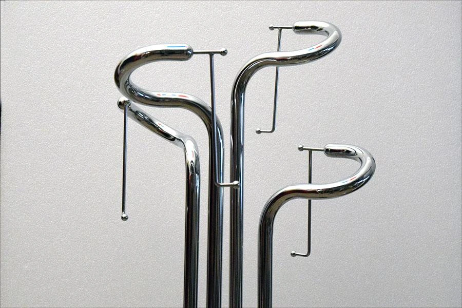 Sculpture Coat Hanger In Chromed Steel, 1970s 6 Sculpture Coat Hanger In Chromed Steel, 1970s - Image 4