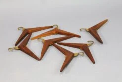 Seven Cloth Hanger In Solid Wood And Brass By Hagenauer, 1950, Set Of 7 -CHAIRISH Shop seven cloth hanger in solid wood and brass by hagenauer 1950 set of 7 7182